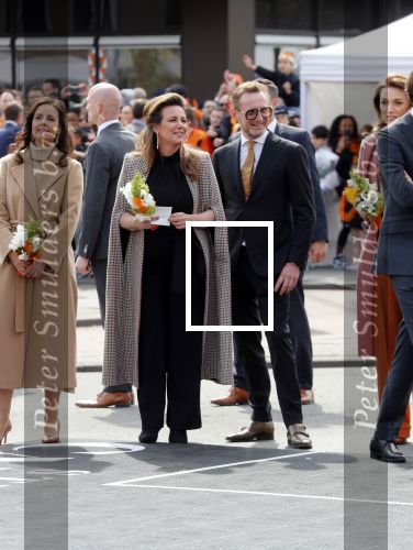 Rotterdam 27 april 2023
Koningsdag 2023 in Rotterdam met aanwezig Koning Willem Alexander, KoninginMaxima ,Prinses Amalia, Prinses Ariane ,Prins Constantijn ,Prinses Laurentien ,Prins Maurits ,Prinses Marilene ,Prins Bernhard ,Prinses Annette ,Prins Floris ,Prinses Aimee ,Prins Pieter Christiaan, en Prinses Anita .
Burgemeester Aboutaleb is de gastheer.  De Royals gaan voetballen bij Touzani