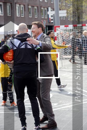Rotterdam 27 april 2023
Koningsdag 2023 in Rotterdam met aanwezig Koning Willem Alexander, KoninginMaxima ,Prinses Amalia, Prinses Ariane ,Prins Constantijn ,Prinses Laurentien ,Prins Maurits ,Prinses Marilene ,Prins Bernhard ,Prinses Annette ,Prins Floris ,Prinses Aimee ,Prins Pieter Christiaan, en Prinses Anita .
Burgemeester Aboutaleb is de gastheer.  De Royals gaan voetballen bij Touzani