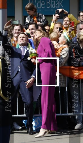 Rotterdam 27 april 2023
Koningsdag 2023 in Rotterdam met aanwezig Koning Willem Alexander, KoninginMaxima ,Prinses Amalia, Prinses Ariane ,Prins Constantijn ,Prinses Laurentien ,Prins Maurits ,Prinses Marilene ,Prins Bernhard ,Prinses Annette ,Prins Floris ,Prinses Aimee ,Prins Pieter Christiaan, en Prinses Anita .
Burgemeester Aboutaleb is de gastheer.
