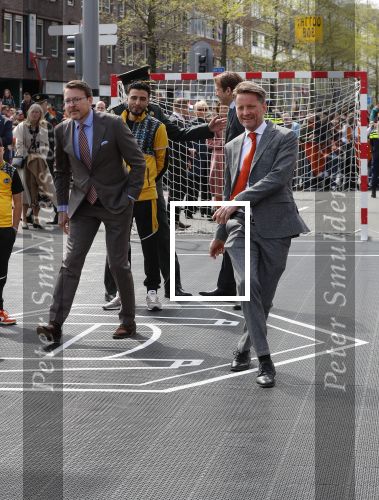 Rotterdam 27 april 2023
Koningsdag 2023 in Rotterdam met aanwezig Koning Willem Alexander, KoninginMaxima ,Prinses Amalia, Prinses Ariane ,Prins Constantijn ,Prinses Laurentien ,Prins Maurits ,Prinses Marilene ,Prins Bernhard ,Prinses Annette ,Prins Floris ,Prinses Aimee ,Prins Pieter Christiaan, en Prinses Anita .
Burgemeester Aboutaleb is de gastheer.  De Royals gaan voetballen bij Touzani