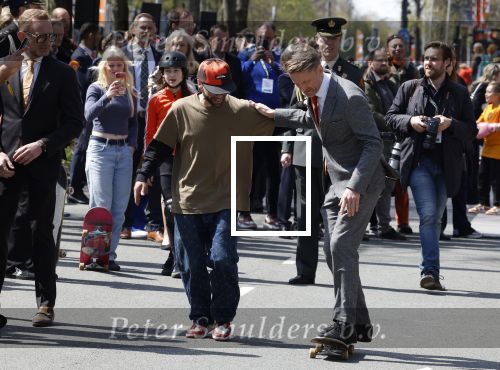 Rotterdam 27 april 2023
Koningsdag 2023 in Rotterdam met aanwezig Koning Willem Alexander, KoninginMaxima ,Prinses Amalia, Prinses Ariane ,Prins Constantijn ,Prinses Laurentien ,Prins Maurits ,Prinses Marilene ,Prins Bernhard ,Prinses Annette ,Prins Floris ,Prinses Aimee ,Prins Pieter Christiaan, en Prinses Anita .
Burgemeester Aboutaleb is de gastheer.