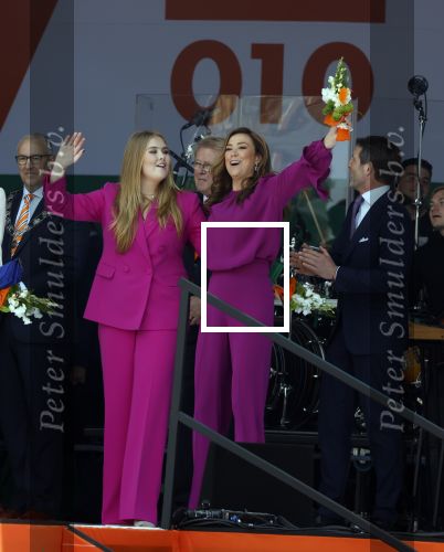 Rotterdam 27 april 2023
Koningsdag 2023 in Rotterdam met aanwezig Koning Willem Alexander, KoninginMaxima ,Prinses Amalia, Prinses Ariane ,Prins Constantijn ,Prinses Laurentien ,Prins Maurits ,Prinses Marilene ,Prins Bernhard ,Prinses Annette ,Prins Floris ,Prinses Aimee ,Prins Pieter Christiaan, en Prinses Anita .
Burgemeester Aboutaleb is de gastheer. Lee Towers Davina Michelle en Ronnie Flex treden op.