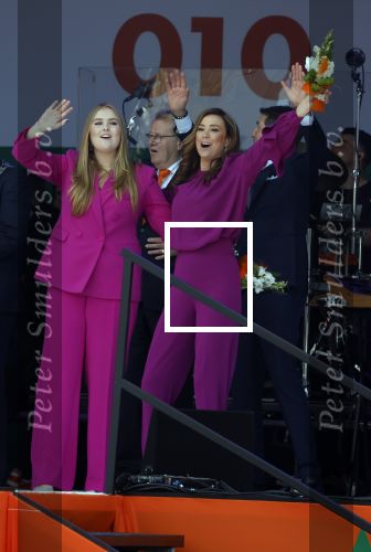 Rotterdam 27 april 2023
Koningsdag 2023 in Rotterdam met aanwezig Koning Willem Alexander, KoninginMaxima ,Prinses Amalia, Prinses Ariane ,Prins Constantijn ,Prinses Laurentien ,Prins Maurits ,Prinses Marilene ,Prins Bernhard ,Prinses Annette ,Prins Floris ,Prinses Aimee ,Prins Pieter Christiaan, en Prinses Anita .
Burgemeester Aboutaleb is de gastheer. Lee Towers Davina Michelle en Ronnie Flex treden op.