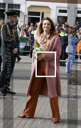 Rotterdam 27 april 2023
Koningsdag 2023 in Rotterdam met aanwezig Koning Willem Alexander, KoninginMaxima ,Prinses Amalia, Prinses Ariane ,Prins Constantijn ,Prinses Laurentien ,Prins Maurits ,Prinses Marilene ,Prins Bernhard ,Prinses Annette ,Prins Floris ,Prinses Aimee ,Prins Pieter Christiaan, en Prinses Anita .
Burgemeester Aboutaleb is de gastheer.