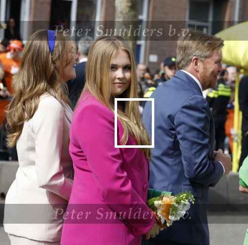 Rotterdam 27 april 2023
Koningsdag 2023 in Rotterdam met aanwezig Koning Willem Alexander, KoninginMaxima ,Prinses Amalia, Prinses Ariane ,Prins Constantijn ,Prinses Laurentien ,Prins Maurits ,Prinses Marilene ,Prins Bernhard ,Prinses Annette ,Prins Floris ,Prinses Aimee ,Prins Pieter Christiaan, en Prinses Anita .
Burgemeester Aboutaleb is de gastheer.