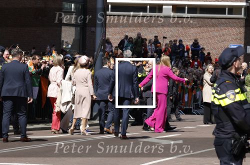 Rotterdam 27 april 2023
Koningsdag 2023 in Rotterdam met aanwezig Koning Willem Alexander, KoninginMaxima ,Prinses Amalia, Prinses Ariane ,Prins Constantijn ,Prinses Laurentien ,Prins Maurits ,Prinses Marilene ,Prins Bernhard ,Prinses Annette ,Prins Floris ,Prinses Aimee ,Prins Pieter Christiaan, en Prinses Anita .
Burgemeester Aboutaleb is de gastheer.