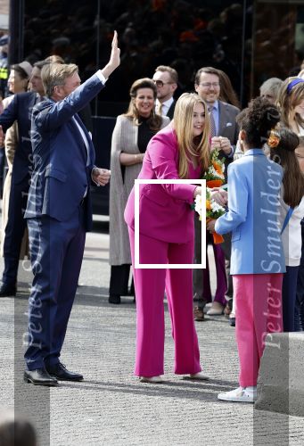 Rotterdam 27 april 2023
Koningsdag 2023 in Rotterdam met aanwezig Koning Willem Alexander, KoninginMaxima ,Prinses Amalia, Prinses Ariane ,Prins Constantijn ,Prinses Laurentien ,Prins Maurits ,Prinses Marilene ,Prins Bernhard ,Prinses Annette ,Prins Floris ,Prinses Aimee ,Prins Pieter Christiaan, en Prinses Anita .
Burgemeester Aboutaleb is de gastheer.