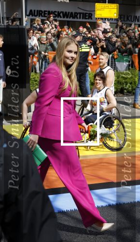 Rotterdam 27 april 2023
Koningsdag 2023 in Rotterdam met aanwezig Koning Willem Alexander, KoninginMaxima ,Prinses Amalia, Prinses Ariane ,Prins Constantijn ,Prinses Laurentien ,Prins Maurits ,Prinses Marilene ,Prins Bernhard ,Prinses Annette ,Prins Floris ,Prinses Aimee ,Prins Pieter Christiaan, en Prinses Anita .
Burgemeester Aboutaleb is de gastheer.