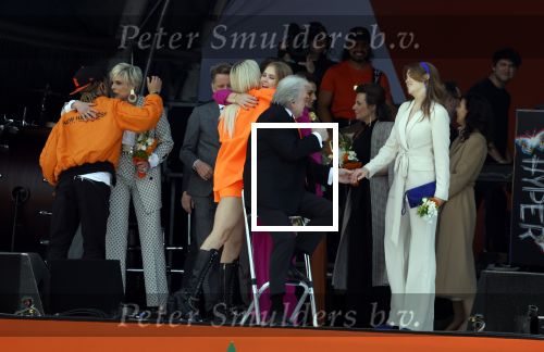Rotterdam 27 april 2023
Koningsdag 2023 in Rotterdam met aanwezig Koning Willem Alexander, KoninginMaxima ,Prinses Amalia, Prinses Ariane ,Prins Constantijn ,Prinses Laurentien ,Prins Maurits ,Prinses Marilene ,Prins Bernhard ,Prinses Annette ,Prins Floris ,Prinses Aimee ,Prins Pieter Christiaan, en Prinses Anita .
Burgemeester Aboutaleb is de gastheer. Lee Towers Davina Michelle en Ronnie Flex treden op.