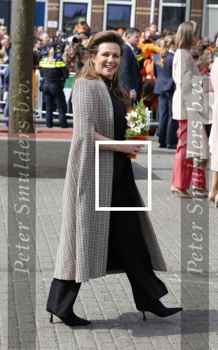 Rotterdam 27 april 2023
Koningsdag 2023 in Rotterdam met aanwezig Koning Willem Alexander, KoninginMaxima ,Prinses Amalia, Prinses Ariane ,Prins Constantijn ,Prinses Laurentien ,Prins Maurits ,Prinses Marilene ,Prins Bernhard ,Prinses Annette ,Prins Floris ,Prinses Aimee ,Prins Pieter Christiaan, en Prinses Anita .
Burgemeester Aboutaleb is de gastheer.