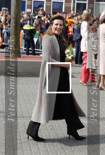 Rotterdam 27 april 2023
Koningsdag 2023 in Rotterdam met aanwezig Koning Willem Alexander, KoninginMaxima ,Prinses Amalia, Prinses Ariane ,Prins Constantijn ,Prinses Laurentien ,Prins Maurits ,Prinses Marilene ,Prins Bernhard ,Prinses Annette ,Prins Floris ,Prinses Aimee ,Prins Pieter Christiaan, en Prinses Anita .
Burgemeester Aboutaleb is de gastheer.