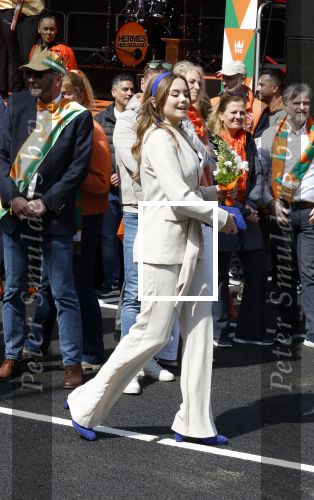 Rotterdam 27 april 2023
Koningsdag 2023 in Rotterdam met aanwezig Koning Willem Alexander, KoninginMaxima ,Prinses Amalia, Prinses Ariane ,Prins Constantijn ,Prinses Laurentien ,Prins Maurits ,Prinses Marilene ,Prins Bernhard ,Prinses Annette ,Prins Floris ,Prinses Aimee ,Prins Pieter Christiaan, en Prinses Anita .
Burgemeester Aboutaleb is de gastheer.