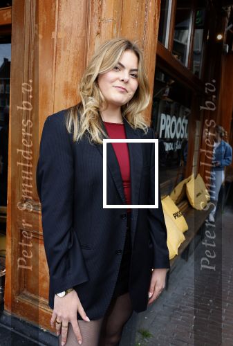 Amsterdam 20 april 2023
Prinses Eloise van Oranje onderweg naar feestje van blad de Linda in een cafe in het centrum van Amsterdam waar een bier gepresenteerd wordt.