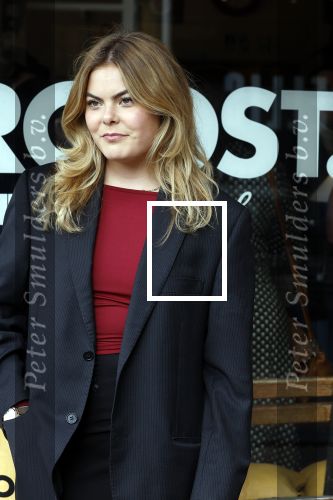 Amsterdam 20 april 2023
Prinses Eloise van Oranje onderweg naar feestje van blad de Linda in een cafe in het centrum van Amsterdam waar een bier gepresenteerd wordt.