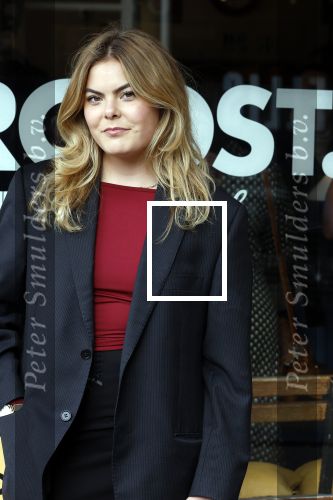 Amsterdam 20 april 2023
Prinses Eloise van Oranje onderweg naar feestje van blad de Linda in een cafe in het centrum van Amsterdam waar een bier gepresenteerd wordt.