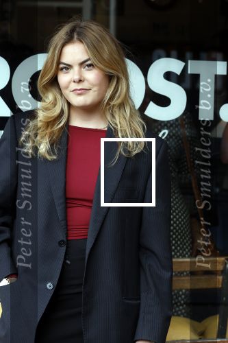 Amsterdam 20 april 2023
Prinses Eloise van Oranje onderweg naar feestje van blad de Linda in een cafe in het centrum van Amsterdam waar een bier gepresenteerd wordt.