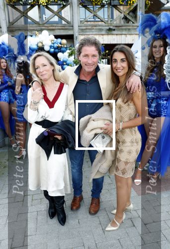 Noorden  30 april 2023
Gerard Joling viert zijn 63e verjaardag.
Prinses Margarita met vrienden