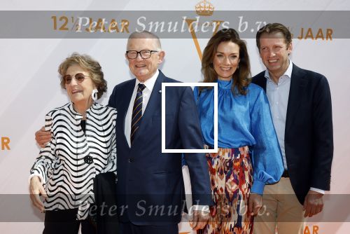 Valkenburg 30 april 2023
12.5 jaar musical soldaat van Oranje .
Prinses Margriet en Mr Pieter v Vollenhoven samen met Prins Floris en Prinses Aimee