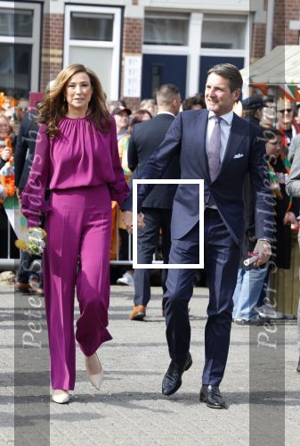 Rotterdam 27 april 2023
Koningsdag 2023 in Rotterdam met aanwezig Koning Willem Alexander, KoninginMaxima ,Prinses Amalia, Prinses Ariane ,Prins Constantijn ,Prinses Laurentien ,Prins Maurits ,Prinses Marilene ,Prins Bernhard ,Prinses Annette ,Prins Floris ,Prinses Aimee ,Prins Pieter Christiaan, en Prinses Anita .
Burgemeester Aboutaleb is de gastheer.