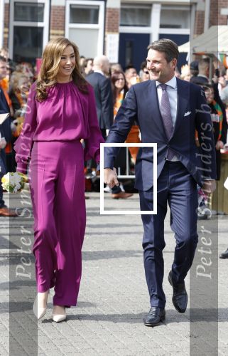 Rotterdam 27 april 2023
Koningsdag 2023 in Rotterdam met aanwezig Koning Willem Alexander, KoninginMaxima ,Prinses Amalia, Prinses Ariane ,Prins Constantijn ,Prinses Laurentien ,Prins Maurits ,Prinses Marilene ,Prins Bernhard ,Prinses Annette ,Prins Floris ,Prinses Aimee ,Prins Pieter Christiaan, en Prinses Anita .
Burgemeester Aboutaleb is de gastheer.