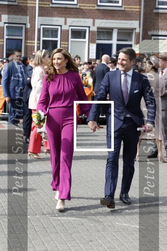 Rotterdam 27 april 2023
Koningsdag 2023 in Rotterdam met aanwezig Koning Willem Alexander, KoninginMaxima ,Prinses Amalia, Prinses Ariane ,Prins Constantijn ,Prinses Laurentien ,Prins Maurits ,Prinses Marilene ,Prins Bernhard ,Prinses Annette ,Prins Floris ,Prinses Aimee ,Prins Pieter Christiaan, en Prinses Anita .
Burgemeester Aboutaleb is de gastheer.