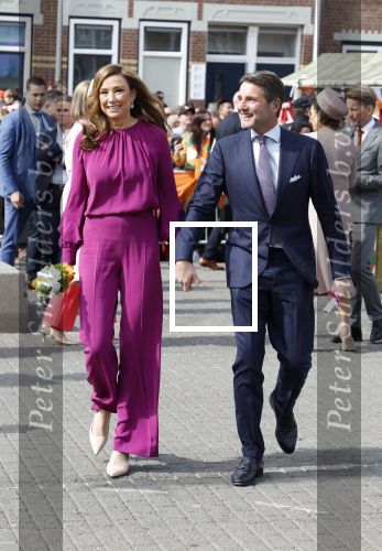Rotterdam 27 april 2023
Koningsdag 2023 in Rotterdam met aanwezig Koning Willem Alexander, KoninginMaxima ,Prinses Amalia, Prinses Ariane ,Prins Constantijn ,Prinses Laurentien ,Prins Maurits ,Prinses Marilene ,Prins Bernhard ,Prinses Annette ,Prins Floris ,Prinses Aimee ,Prins Pieter Christiaan, en Prinses Anita .
Burgemeester Aboutaleb is de gastheer.