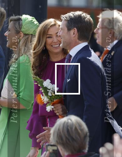 Rotterdam 27 april 2023
Koningsdag 2023 in Rotterdam met aanwezig Koning Willem Alexander, KoninginMaxima ,Prinses Amalia, Prinses Ariane ,Prins Constantijn ,Prinses Laurentien ,Prins Maurits ,Prinses Marilene ,Prins Bernhard ,Prinses Annette ,Prins Floris ,Prinses Aimee ,Prins Pieter Christiaan, en Prinses Anita .
Burgemeester Aboutaleb is de gastheer.