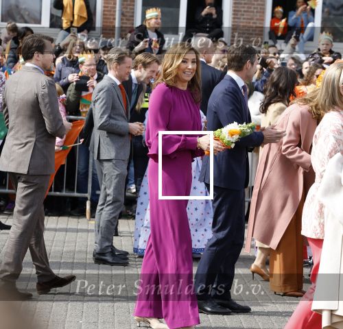 Rotterdam 27 april 2023
Koningsdag 2023 in Rotterdam met aanwezig Koning Willem Alexander, KoninginMaxima ,Prinses Amalia, Prinses Ariane ,Prins Constantijn ,Prinses Laurentien ,Prins Maurits ,Prinses Marilene ,Prins Bernhard ,Prinses Annette ,Prins Floris ,Prinses Aimee ,Prins Pieter Christiaan, en Prinses Anita .
Burgemeester Aboutaleb is de gastheer.