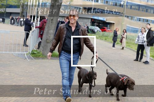 Scheveningen 23 april 2023
Rogier Smit met zijn twee honden