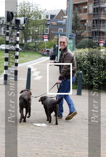 Scheveningen 23 april 2023
Rogier Smit met zijn twee honden