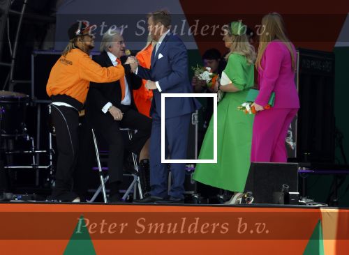 Rotterdam 27 april 2023
Koningsdag 2023 in Rotterdam met aanwezig Koning Willem Alexander, KoninginMaxima ,Prinses Amalia, Prinses Ariane ,Prins Constantijn ,Prinses Laurentien ,Prins Maurits ,Prinses Marilene ,Prins Bernhard ,Prinses Annette ,Prins Floris ,Prinses Aimee ,Prins Pieter Christiaan, en Prinses Anita .
Burgemeester Aboutaleb is de gastheer. Optreden van Lee Towers Davina Michelle en Ronnie Flex.