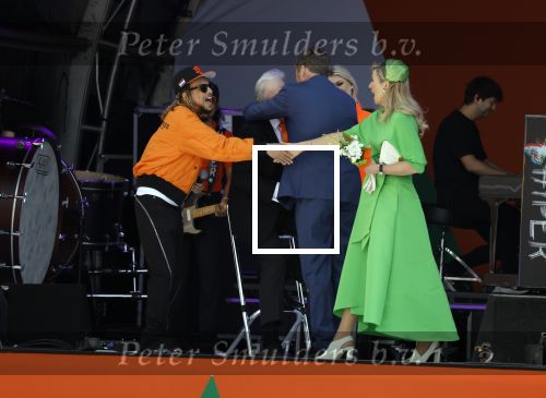 Rotterdam 27 april 2023
Koningsdag 2023 in Rotterdam met aanwezig Koning Willem Alexander, KoninginMaxima ,Prinses Amalia, Prinses Ariane ,Prins Constantijn ,Prinses Laurentien ,Prins Maurits ,Prinses Marilene ,Prins Bernhard ,Prinses Annette ,Prins Floris ,Prinses Aimee ,Prins Pieter Christiaan, en Prinses Anita .
Burgemeester Aboutaleb is de gastheer. Optreden van Lee Towers Davina Michelle en Ronnie Flex.