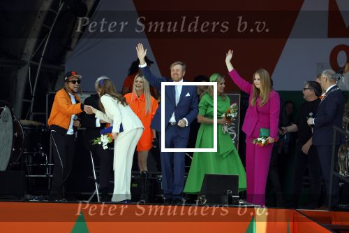 Rotterdam 27 april 2023
Koningsdag 2023 in Rotterdam met aanwezig Koning Willem Alexander, KoninginMaxima ,Prinses Amalia, Prinses Ariane ,Prins Constantijn ,Prinses Laurentien ,Prins Maurits ,Prinses Marilene ,Prins Bernhard ,Prinses Annette ,Prins Floris ,Prinses Aimee ,Prins Pieter Christiaan, en Prinses Anita .
Burgemeester Aboutaleb is de gastheer. Optreden van Lee Towers Davina Michelle en Ronnie Flex.
