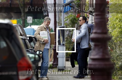 Amsterdam 5 en 6 mei 2023
Ruud de Wild en Olcay Gulsen zijn hun huis aan het verbouwen en zijn nog opnames aan het maken voor hun documentaire. Ook zus Dolshe Gulsen is erbij.