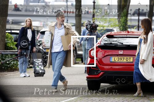 Amsterdam 5 en 6 mei 2023
Ruud de Wild en Olcay Gulsen zijn hun huis aan het verbouwen en zijn nog opnames aan het maken voor hun documentaire. Ook zus Dolshe Gulsen is erbij.