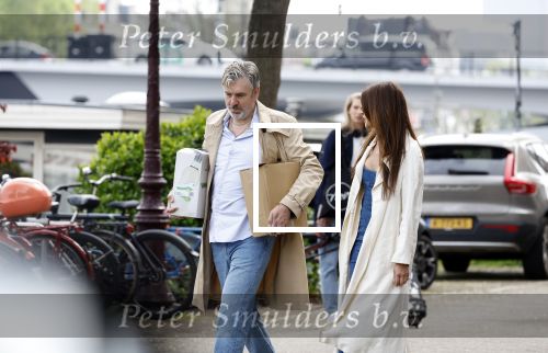 Amsterdam 5 en 6 mei 2023
Ruud de Wild en Olcay Gulsen zijn hun huis aan het verbouwen en zijn nog opnames aan het maken voor hun documentaire. Ook zus Dolshe Gulsen is erbij.