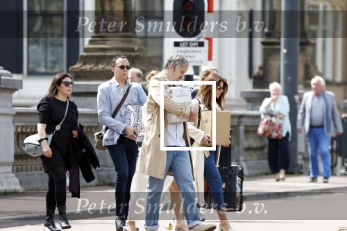 Amsterdam 5 en 6 mei 2023
Ruud de Wild en Olcay Gulsen zijn hun huis aan het verbouwen en zijn nog opnames aan het maken voor hun documentaire. Ook zus Dolshe Gulsen is erbij.