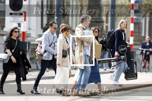 Amsterdam 5 en 6 mei 2023
Ruud de Wild en Olcay Gulsen zijn hun huis aan het verbouwen en zijn nog opnames aan het maken voor hun documentaire. Ook zus Dolshe Gulsen is erbij.