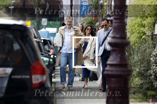 Amsterdam 5 en 6 mei 2023
Ruud de Wild en Olcay Gulsen zijn hun huis aan het verbouwen en zijn nog opnames aan het maken voor hun documentaire. Ook zus Dolshe Gulsen is erbij.