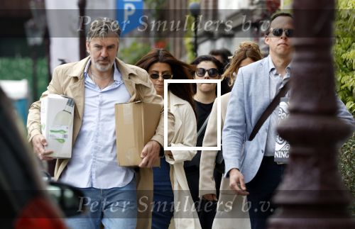 Amsterdam 5 en 6 mei 2023
Ruud de Wild en Olcay Gulsen zijn hun huis aan het verbouwen en zijn nog opnames aan het maken voor hun documentaire. Ook zus Dolshe Gulsen is erbij.
