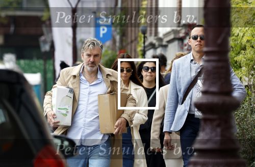 Amsterdam 5 en 6 mei 2023
Ruud de Wild en Olcay Gulsen zijn hun huis aan het verbouwen en zijn nog opnames aan het maken voor hun documentaire. Ook zus Dolshe Gulsen is erbij.
