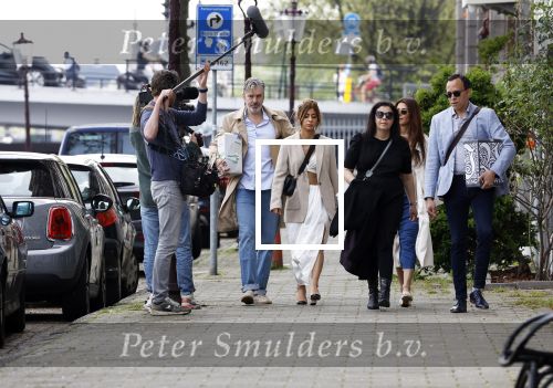 Amsterdam 5 en 6 mei 2023
Ruud de Wild en Olcay Gulsen zijn hun huis aan het verbouwen en zijn nog opnames aan het maken voor hun documentaire. Ook zus Dolshe Gulsen is erbij.