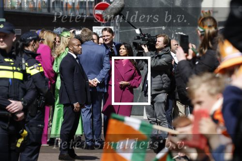 Rotterdam 27 april 2023
Koningsdag 2023 in Rotterdam met aanwezig Koning Willem Alexander, KoninginMaxima ,Prinses Amalia, Prinses Ariane ,Prins Constantijn ,Prinses Laurentien ,Prins Maurits ,Prinses Marilene ,Prins Bernhard ,Prinses Annette ,Prins Floris ,Prinses Aimee ,Prins Pieter Christiaan, en Prinses Anita .
Burgemeester Aboutaleb is de gastheer. Sandra Schuurhof