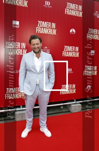 Amsterdam 24 april 2023
Premiere Zomer in Frankrijk in het ketelhuis met in de hoofdrollen oa Jasmine Sendar , Jan Kooijman , Fockeline Ouwerkerk Tjebbo Gerritsma en Marc de Cloe .
Tjebbo Gerritsma met partner en kinderen