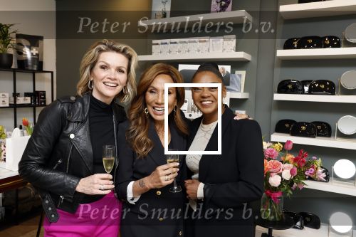 Amsterdam 24 april 2023
Presentatie nieuwe verzorgingslijn van patty Brard ism het Kruidvat.
Tooske Ragas Natacha Harlequin en Bart Ettekoven