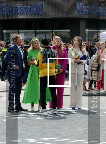 Rotterdam 27 april 2023
Koningsdag 2023 in Rotterdam met aanwezig Koning Willem Alexander, KoninginMaxima ,Prinses Amalia, Prinses Ariane ,Prins Constantijn ,Prinses Laurentien ,Prins Maurits ,Prinses Marilene ,Prins Bernhard ,Prinses Annette ,Prins Floris ,Prinses Aimee ,Prins Pieter Christiaan, en Prinses Anita .
Burgemeester Aboutaleb is de gastheer.  De Royals gaan voetballen bij Touzani