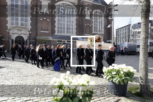 Amsterdam 15 april 2023
Herdenkingstdienst vooraf aan de begrafenis van Huub Oosterhuis in de Westertoren . Daarna gingen ze met de boot naar begraafplaats Zorgvlied