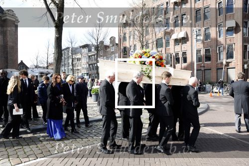 Amsterdam 15 april 2023
Herdenkingstdienst vooraf aan de begrafenis van Huub Oosterhuis in de Westertoren . Daarna gingen ze met de boot naar begraafplaats Zorgvlied