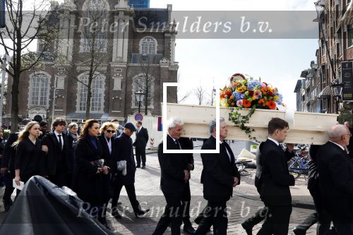 Amsterdam 15 april 2023
Herdenkingstdienst vooraf aan de begrafenis van Huub Oosterhuis in de Westertoren . Daarna gingen ze met de boot naar begraafplaats Zorgvlied