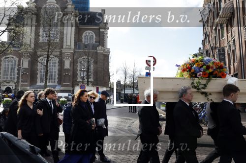 Amsterdam 15 april 2023
Herdenkingstdienst vooraf aan de begrafenis van Huub Oosterhuis in de Westertoren . Daarna gingen ze met de boot naar begraafplaats Zorgvlied